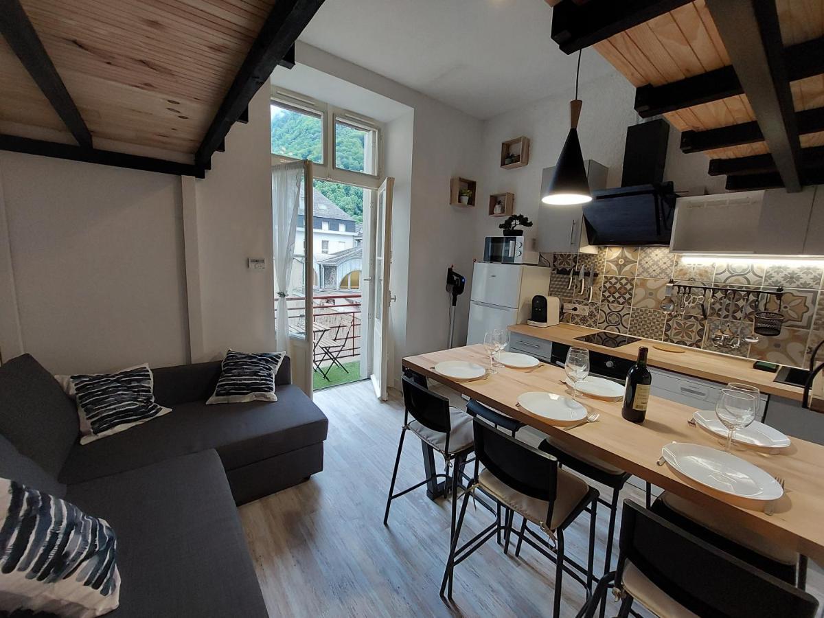 Appartement Mezzanine 6 Personnes Avec Balcon Vue Sur La Montagne Cauterets Ngoại thất bức ảnh
